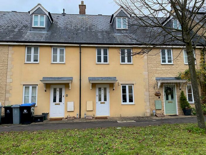 3 Bedroom Terraced House To Rent In Shilton Park, Carterton, OX18