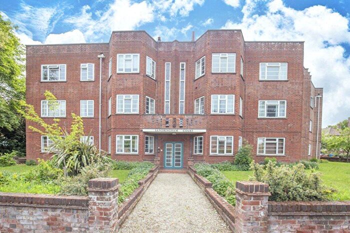 3 Bedroom Flat For Sale In Sandringham Court, Norwich, Norfolk, NR2