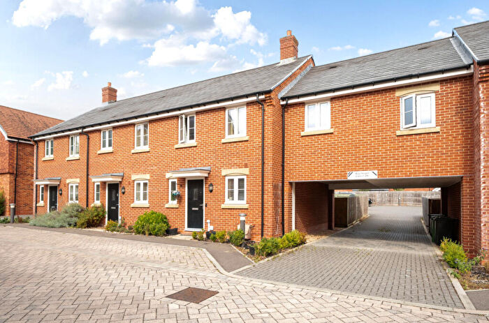 3 Bedroom House For Sale In Goswell Square, Alton, Hampshire, GU34