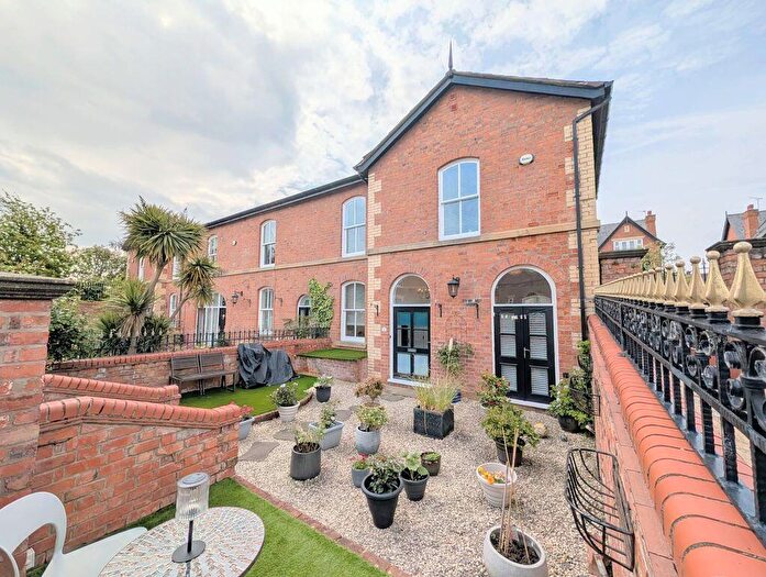 2 Bedroom Terraced House To Rent In Golf Open - Kingswood Park, Birkdale - Sleeps Four Gated Community, PR8