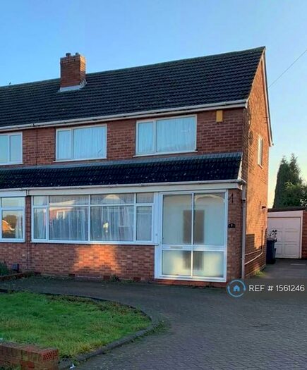3 Bedroom Semi-Detached House To Rent In Hillside Drive, Sutton Coldfield, B74