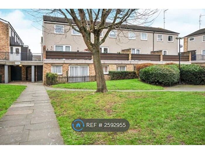 2 Bedroom Maisonette To Rent In Saxon Walk, London, DA14