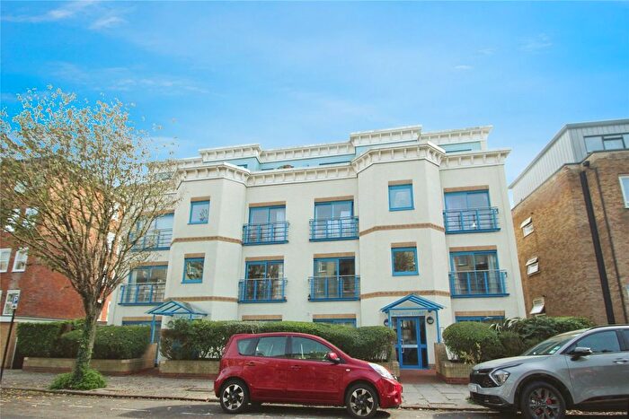 2 Bedroom Flat To Rent In Salisbury Road, Hove, East Sussex, BN3
