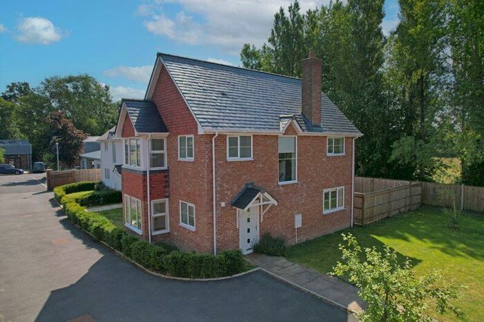 3 Bedroom Semi-Detached House To Rent In Trimming Close, Farnham, GU10