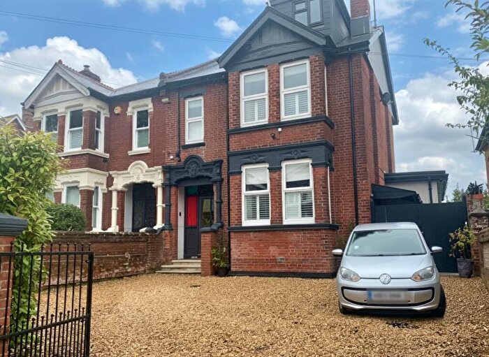 5 Bedroom Semi-Detached House To Rent In Highfield, Southampton, SO17