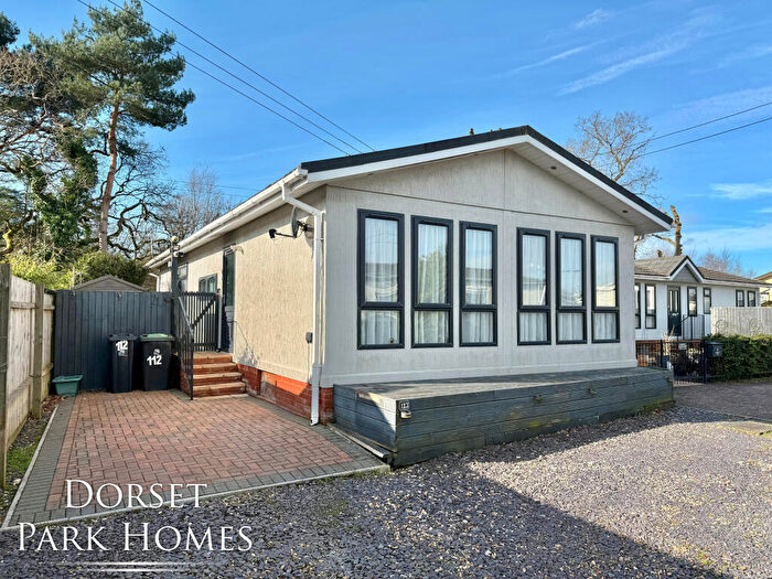 2 Bedroom Park Home For Sale In Pinehurst Park, West Moors, Ferndown, Dorset, BH22