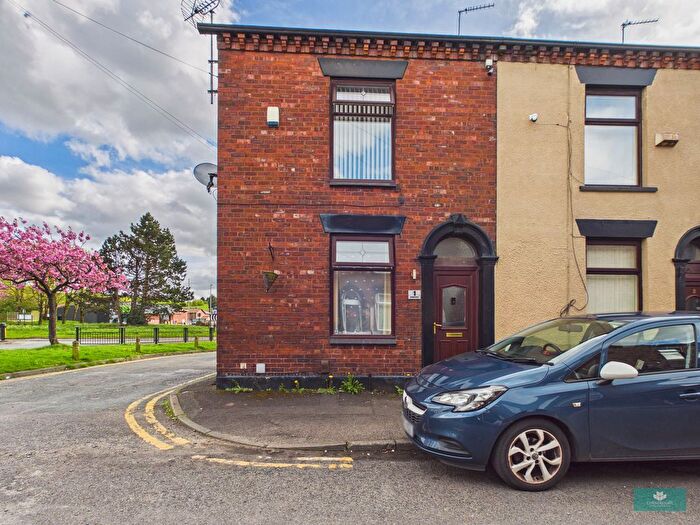 2 Bedroom Terraced House For Sale In Henthorn Street, Oldham, OL2