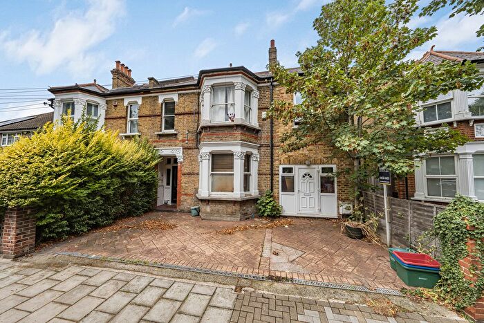 5 Bedroom Semi-Detached House For Sale In St. Stephens Road, Hounslow, TW3