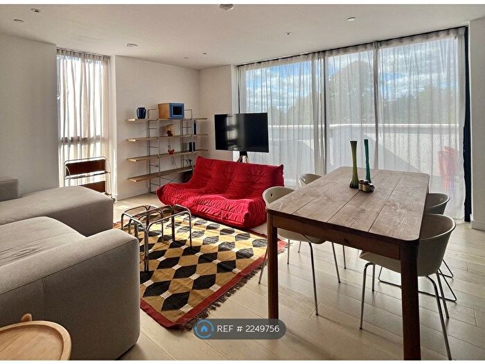 2 Bedroom Flat To Rent In Maury Road, London, N16