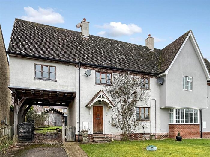 3 Bedroom Semi-Detached House For Sale In Tyndales Meadow, Dinton, Salisbury, SP3