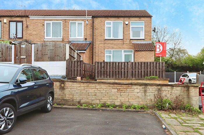 3 Bedroom End Terrace House For Sale In Challoner Way, Westfield, Sheffield, S20