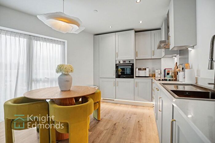 2 Bedroom Flat For Sale In Mill Wood, Eleanore House Mill Wood, ME14