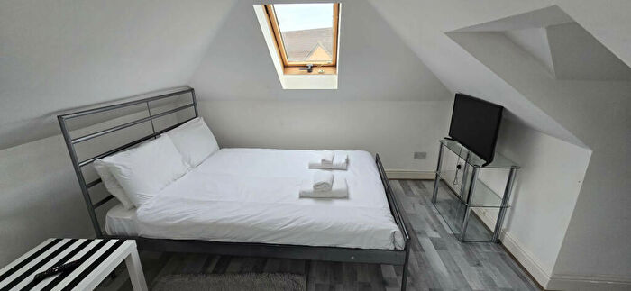 Studio To Rent In Aldborough Road South, Ilford, Essex, IG3