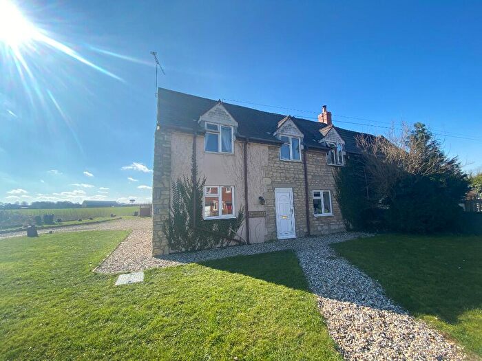 1 Bedroom Flat To Rent In Chippenham Road, Swindon, SN15