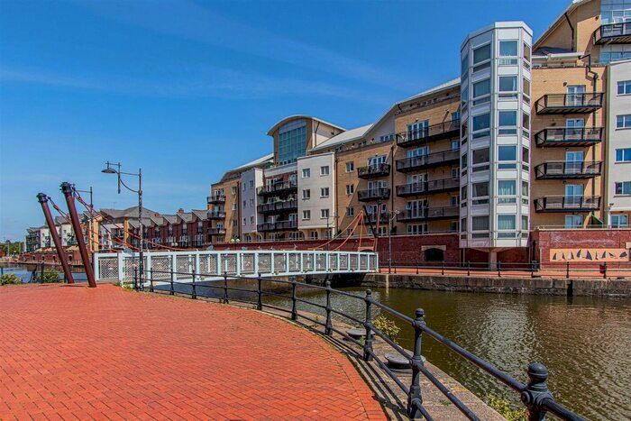 2 Bedroom Property To Rent In Falcon Drive, Cardiff, CF10