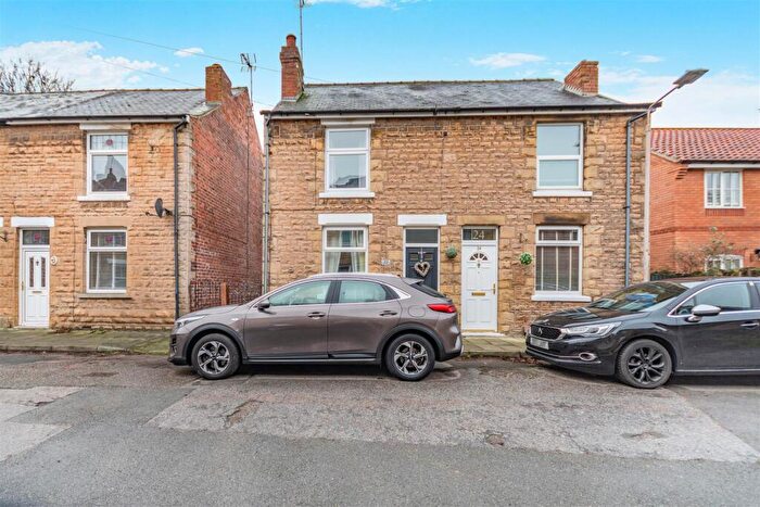 2 Bedroom Semi Detached House For Sale In Poplar Street, Mansfield Woodhouse, NG19