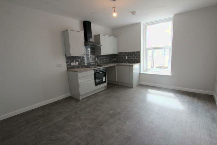 1 Bedroom Apartment To Rent In , Third Avenue, NG7