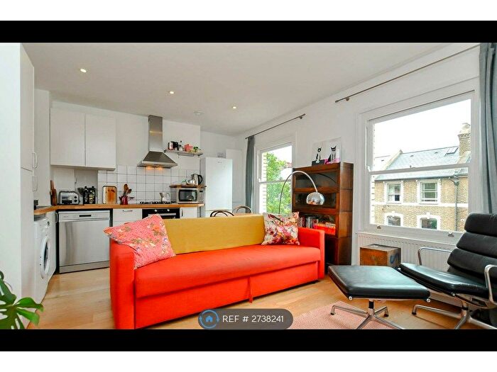 2 Bedroom Flat To Rent In Reighton Road, London, E5