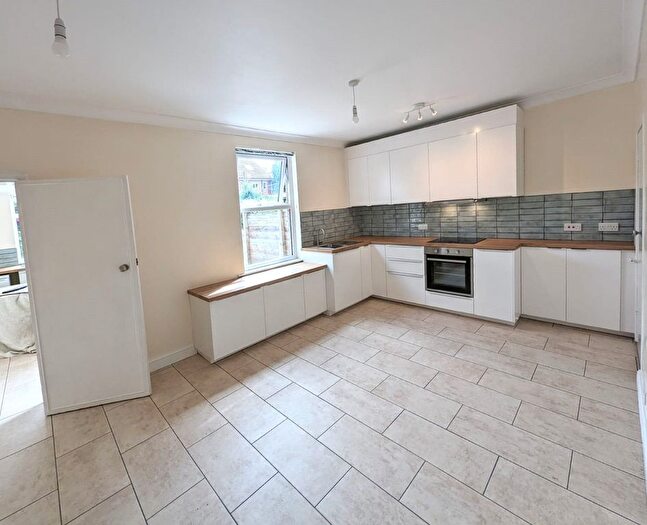 2 Bedroom Semi-Detached House To Rent In Queen Street, Eckington, Sheffield, S21