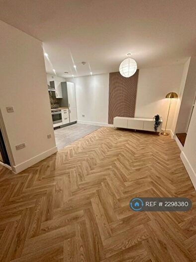 Studio To Rent In Ferry Court, Cardiff, CF11