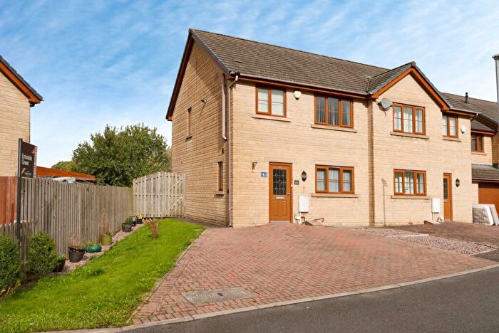 3 Bedroom Semi-Detached House For Sale In Groveside Park, Burnley, Lancashire, BB12