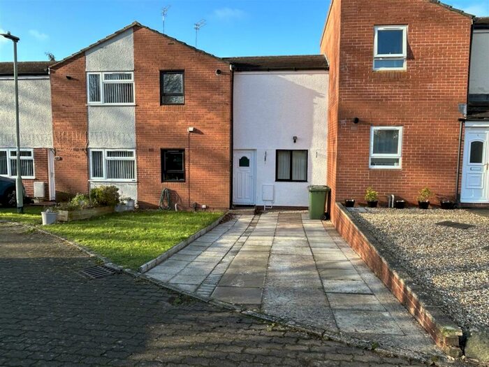 3 Bedroom Terraced House To Rent In Bowring Close, Exeter, EX1