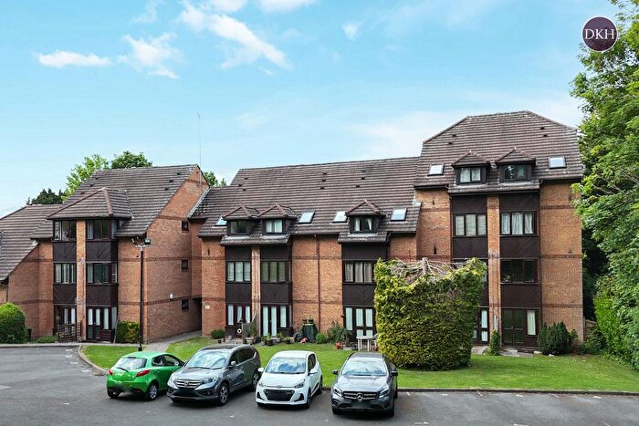 1 Bedroom Flat To Rent In Rickmansworth Road, Watford, Hertfordshire, WD18