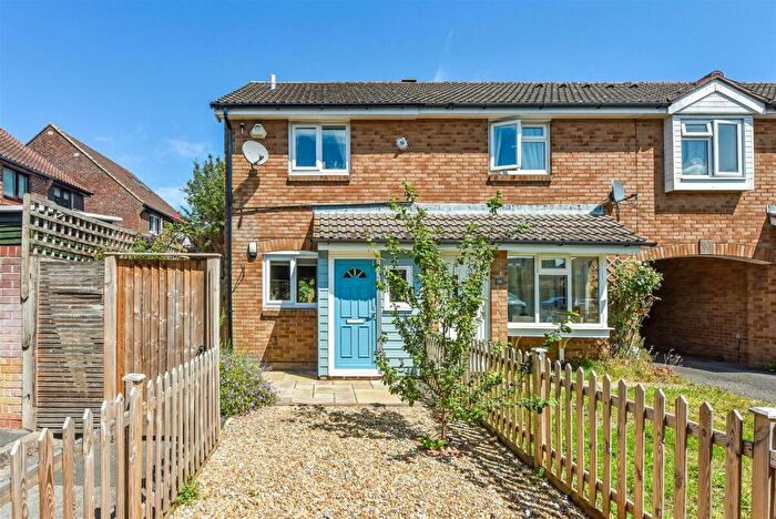2 Bedroom End Of Terrace House For Sale In Wheatear Drive, Petersfield, GU31