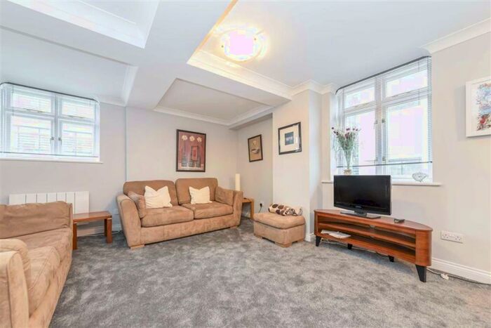 1 Bedroom Flat To Rent In Pemberton Row, Holborn, EC4A