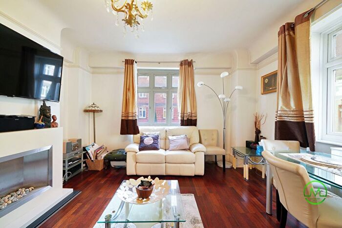 3 Bedroom Flat For Sale In Grove Hall Court, NW8
