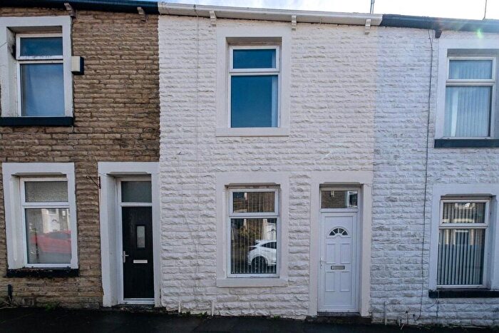 2 Bedroom Terraced House To Rent In Oak Street, Burnley, Lancashire, BB12