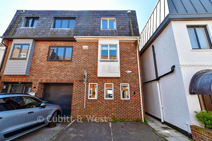 3 Bedroom Town House For Sale In Nile Street, Emsworth, Hampshire, PO10
