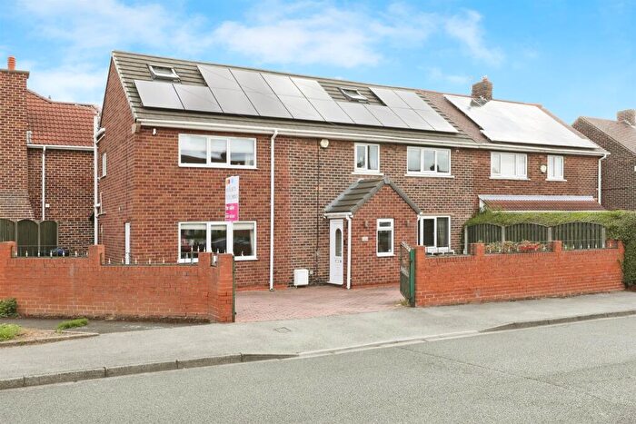4 Bedroom Semi-Detached House For Sale In Lockesley Avenue, Conisbrough, Doncaster, DN12