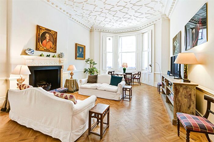 2 Bedroom Flat To Rent In Ennismore Gardens, London, SW7