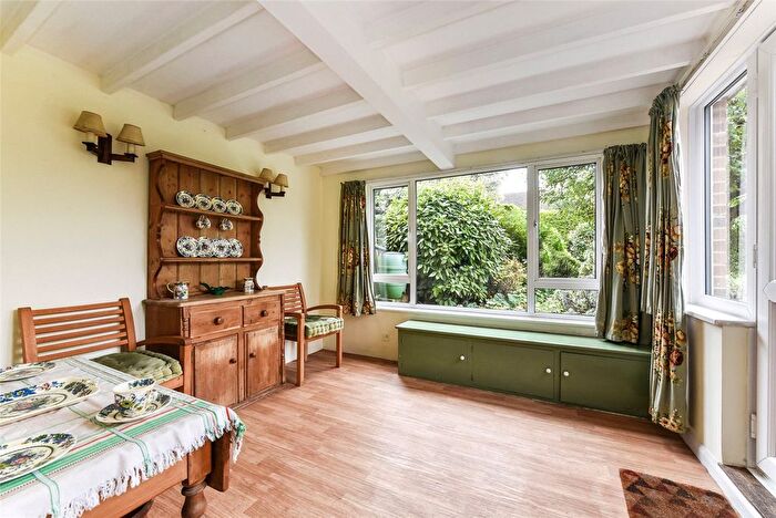 3 Bedroom Cottage For Sale In Chestnut Walk, Tangmere, Chichester, PO20