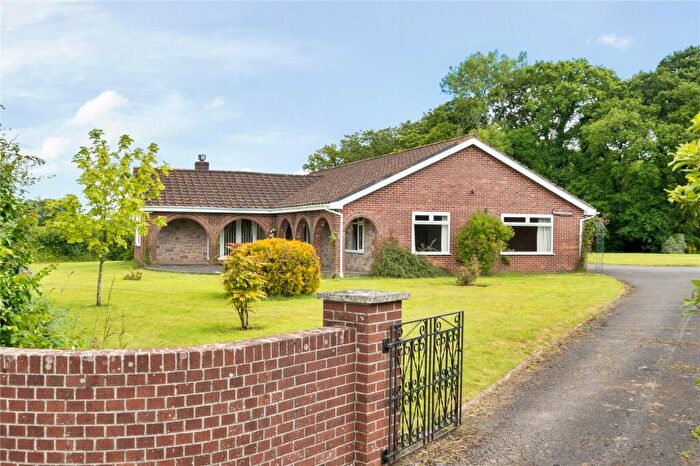 4 Bedroom Bungalow For Sale In Oak Road, Aylesbeare, Exeter, Devon, EX5