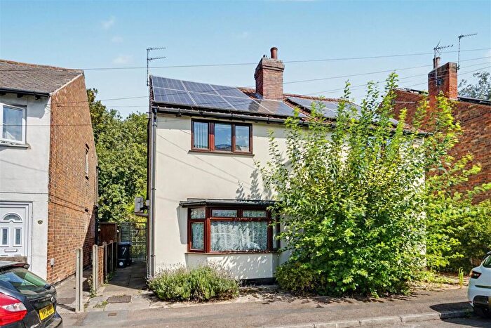 3 Bedroom Semi-Detached House For Sale In Worrall Avenue, Long Eaton, NG10