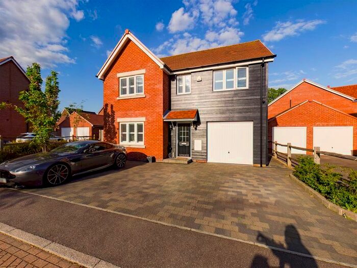 Houses for sale in Wood, RH10, West Sussex