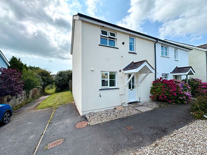 2 Bedroom Semi-Detached House For Sale In Oakhill Drive, Saundersfoot, Pembrokeshire, SA69