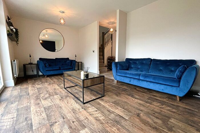 3 Bedroom Detached House For Sale In Poppy Field Way, Carlton-In-Lindrick, Worksop, S81