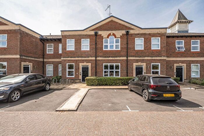 1 Bedroom Flat For Sale In Clerewater Place, Thatcham, RG19