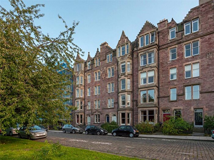 4 Bedroom Flat To Rent In () Warrender Park Terrace, Edinburgh, EH9