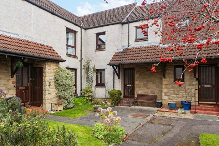 2 Bedroom Flat To Rent In The Paddockholm, Corstorphine, Edinburgh, EH12