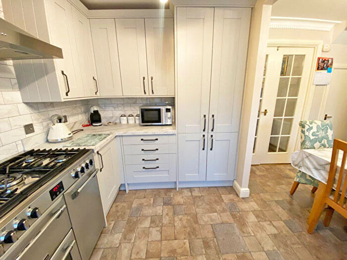 3 Bedroom End Of Terrace House For Sale In Stryd Hywel Harris, Ystrad Mynach, Hengoed, CF82 - Photo 5