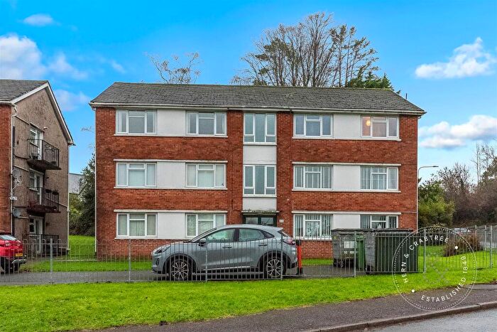 2 Bedroom Apartment For Sale In Caer Wenallt, Cardiff, CF14