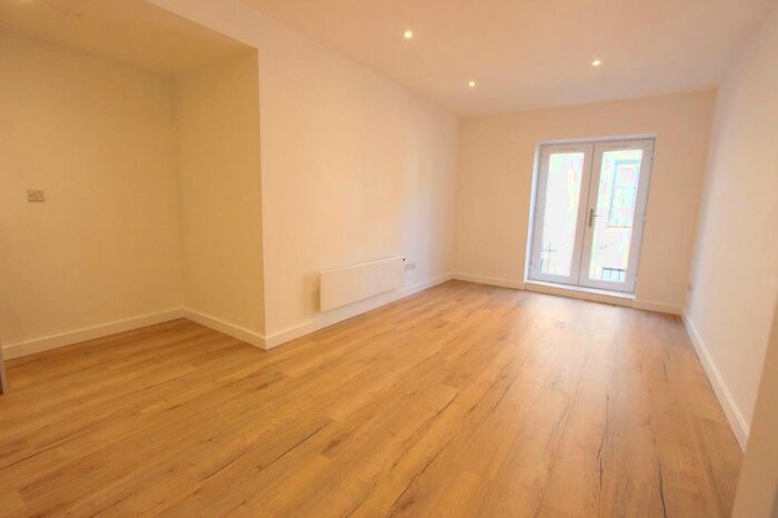 1 Bedroom Flat To Rent In Mill Street, Maidstone, ME15