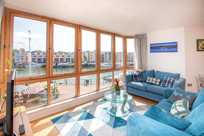 2 Bedroom Apartment For Sale In Hannover Quay, Bristol, Somerset, BS1