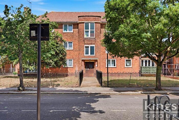 3 Bedroom Flat For Sale In Asplins Road, London, N17