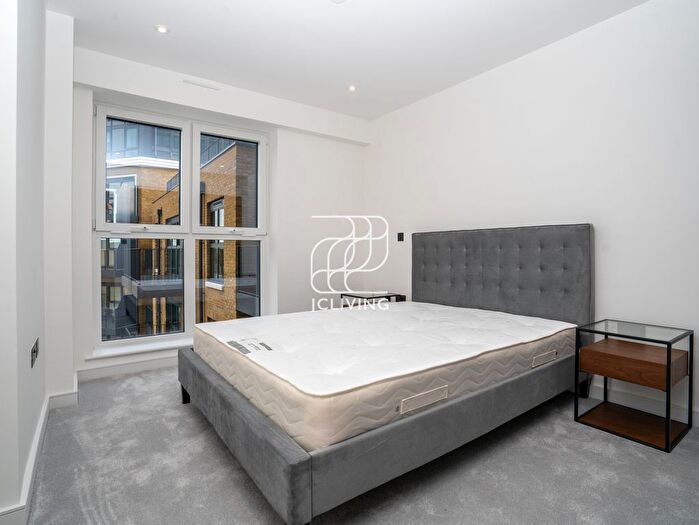 1 Bedroom Flat To Rent In Wheatfield Way, Kingston Upon Thames, KT1