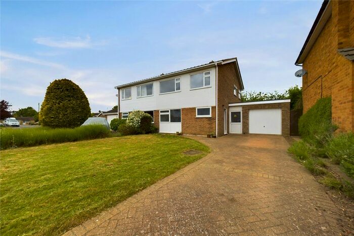3 Bedroom Semi-Detached House For Sale In Margetts, Hemingford Grey, Huntingdon, Cambridgeshire, PE28